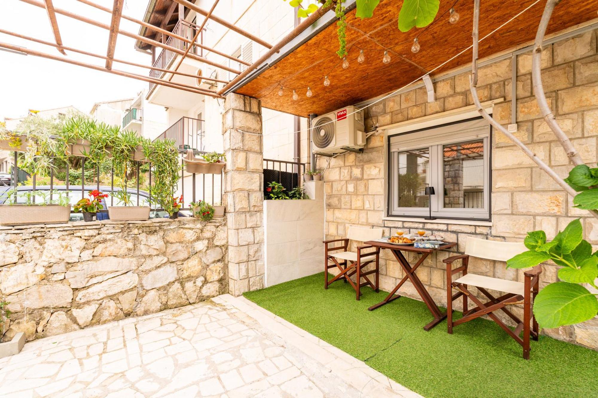 Lapad Sunshine Apartment Дубровник Екстериор снимка