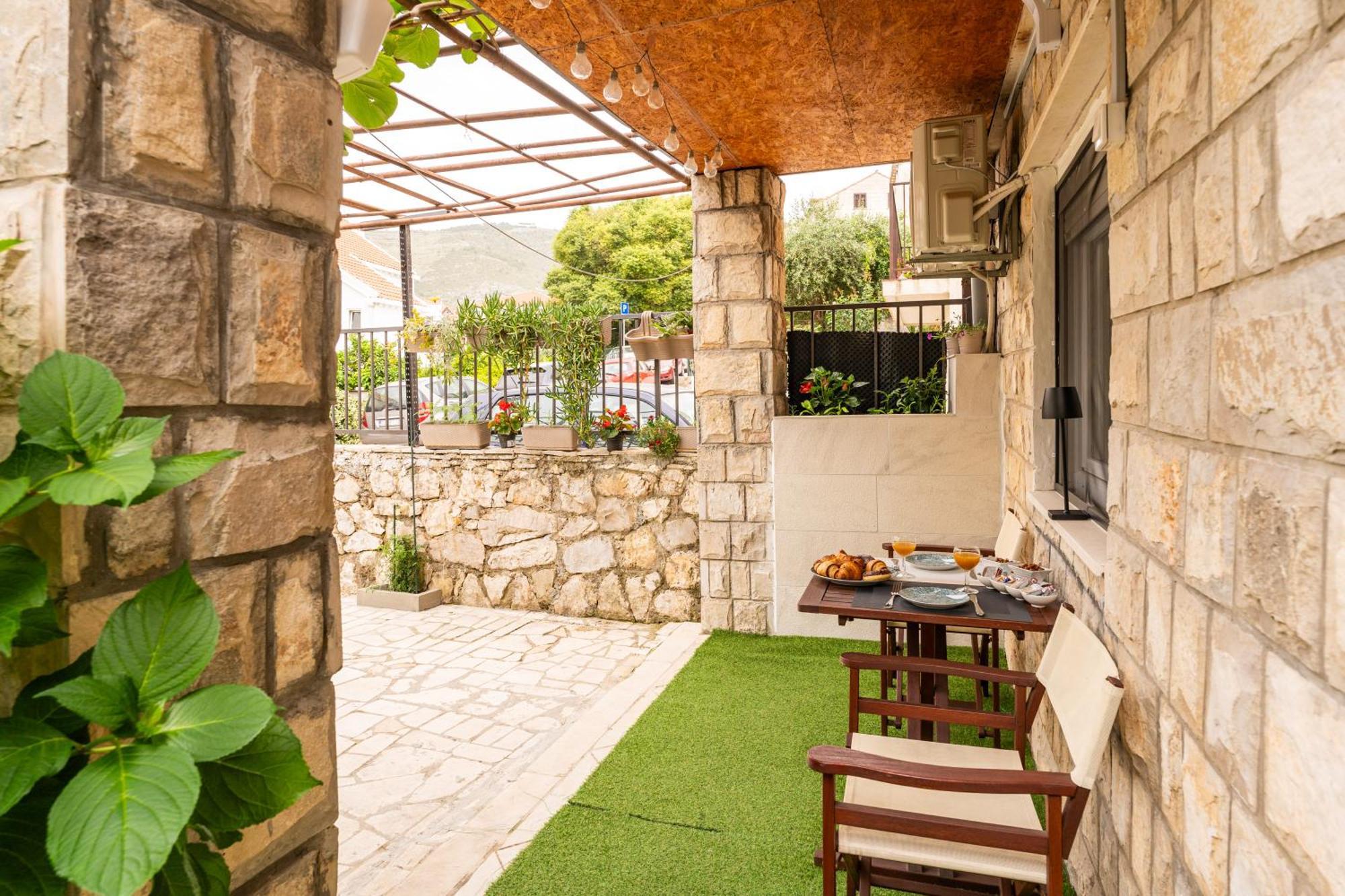 Lapad Sunshine Apartment Дубровник Екстериор снимка